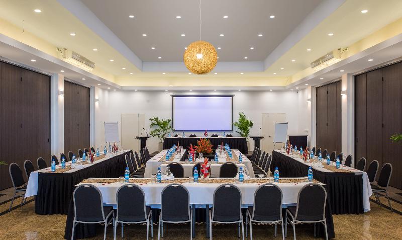 נוקואלופה Tanoa International Dateline Hotel מראה חיצוני תמונה