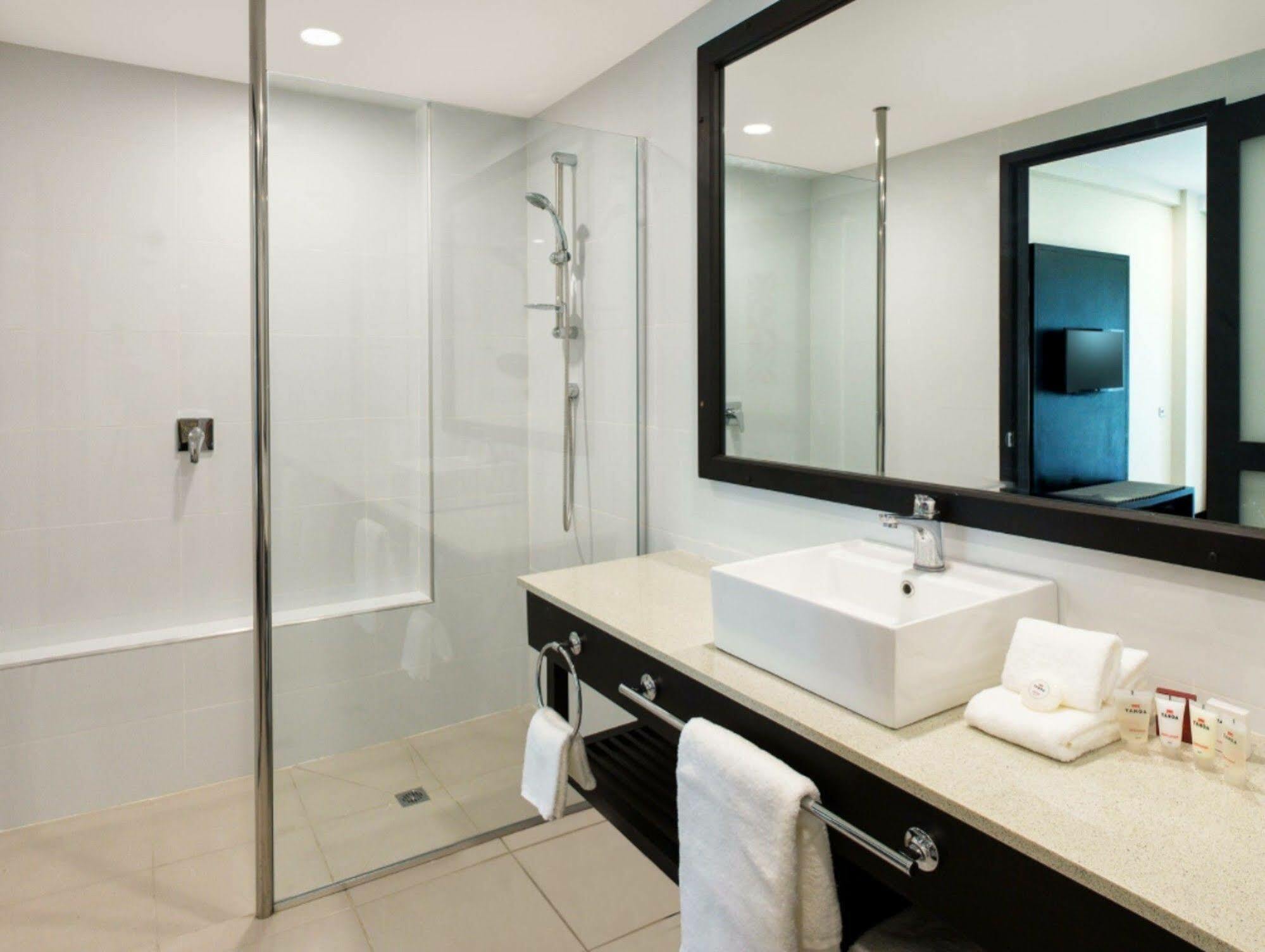 נוקואלופה Tanoa International Dateline Hotel מראה חיצוני תמונה